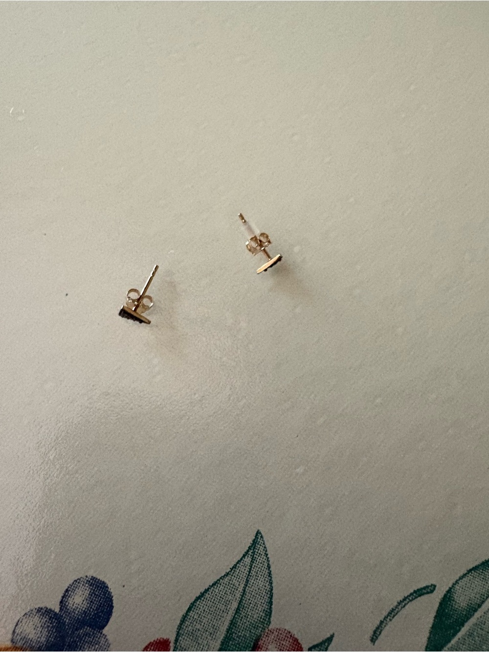 Covet by Stella and Dot Renegade Black Diamond Triangle Studs, NWT - Picture 8 of 8